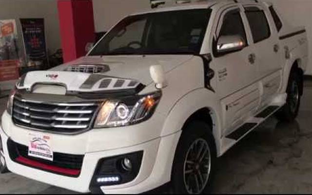 وزیر اعلی پنجاب نے صوبائی کابینہ کیلئے 40 نئی گا ڑیاں خریدنے کی منظوری دے دی