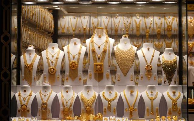 سونے کی قیمت میں بڑی کمی، فی تولہ کتنے کا ہوگیا؟