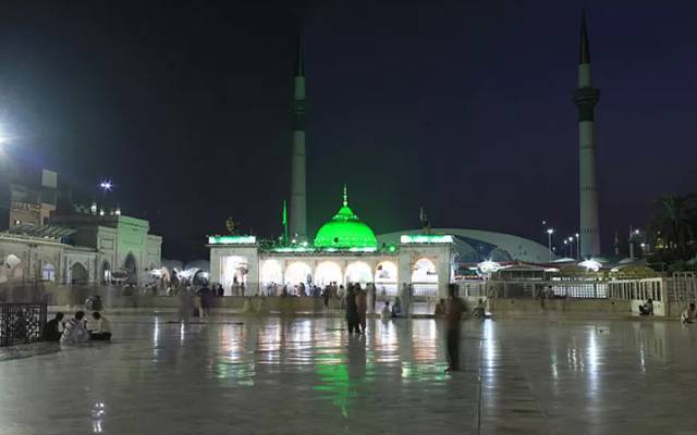 داتا دربار،ملازمین،کیش چوری،زائرین،سٹی42