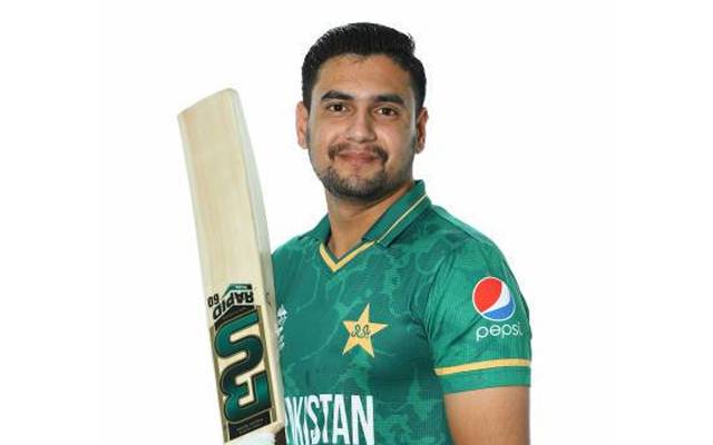 Haider Ali (born 2 October 2000) is a Pakistani cricketer. ... He made his first-class debut in September 2019
