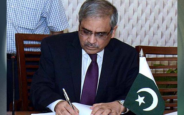There are 35 federal ministers and 7 state ministers in the Prime Minister's cabinet