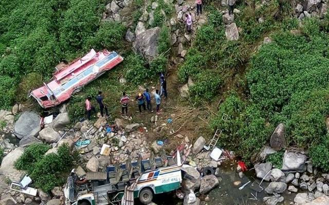 باراتیوں سے بھری بس کھائی میں جا گری، 31 افراد ہلاک