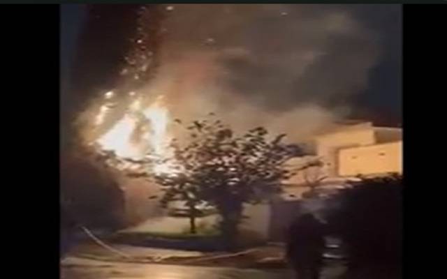  مختلف شہروں میں بارش، اسلام آباد میں آسمانی بجلی گرنے سے درخت جل گیا،ویڈیو وائرل