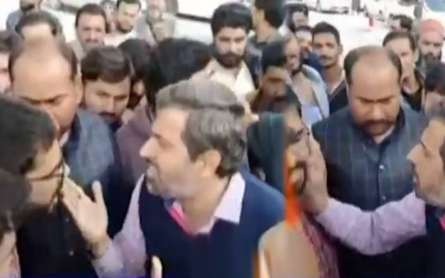 Fayyaz Ul Hassan slapped