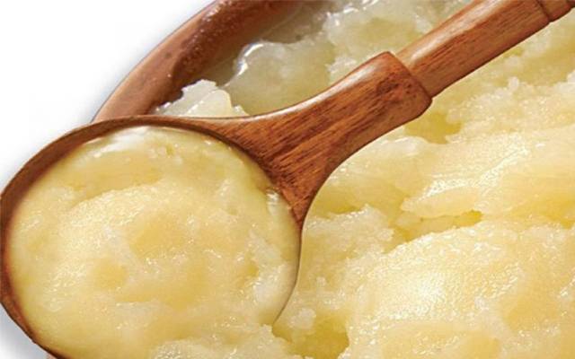 عوام کیلئے خوشخبری ؛گھی کی قیمتوں میں کمی کر دی گئی 