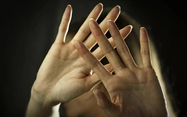  گلشن اقبال ،گھریلو ملازمہ،حراساں،لڑکے،سٹی42