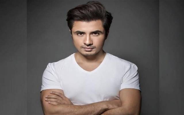  علی ظفر نے خواجہ سراؤں کیلئے بڑا مطالبہ کر دیا