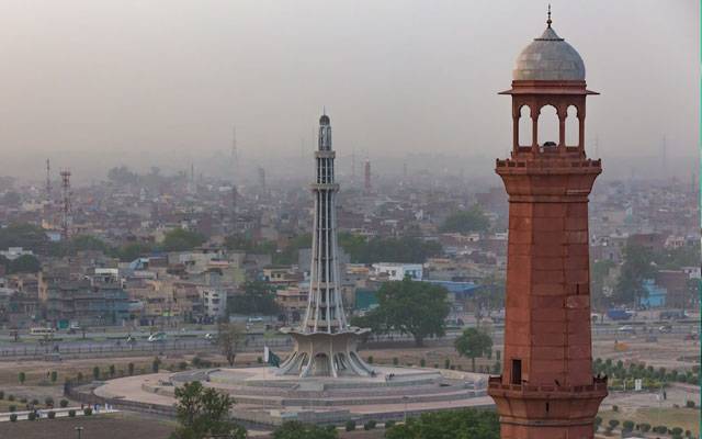  فضائی آلودگی نے باغوں کے شہرکا حُسن گہنا دیا
