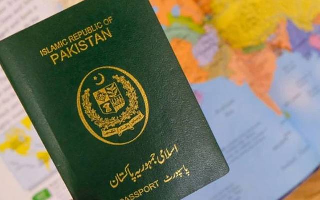 پاکستانیوں پر بڑی پابندی عائد