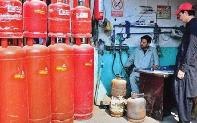 سردی سے ٹھٹھرتےعوام پر ’’گیس بم‘‘ گرادیا