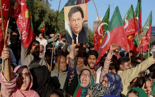 عمران خان کے اسمبلیوں سے استعفیٰ کے اعلان کے بعد سیاسی ہلچل میں اضافہ