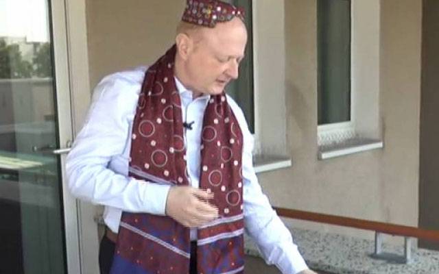 جرمن قونصل جنرل سندھی رنگ میں رنگ گئے