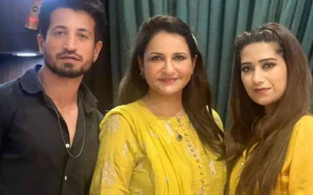 Saba Faisal with salman and Neha