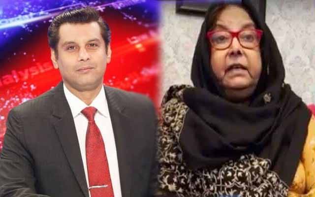 Arshad Sharif and his mother