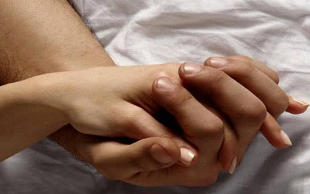 انڈونیشیا میں غیر شادی شدہ جوڑوں کے ساتھ رہنے اور جنسی تعلقات پر پابندی عائد