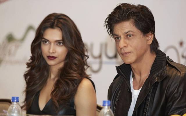 Deepika and Sharukh Khan 
