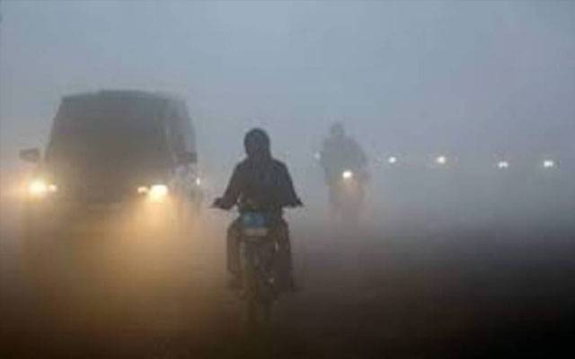 موٹروے کو دھند کے باعث مختلف مقامات سے بند کر دیا گیا