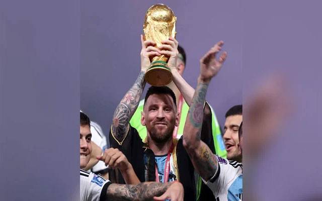 فیفا کی تاریخ میں پہلی بار امیر قطر نے 18 قیراط سونے کی ٹرافی بنوائی