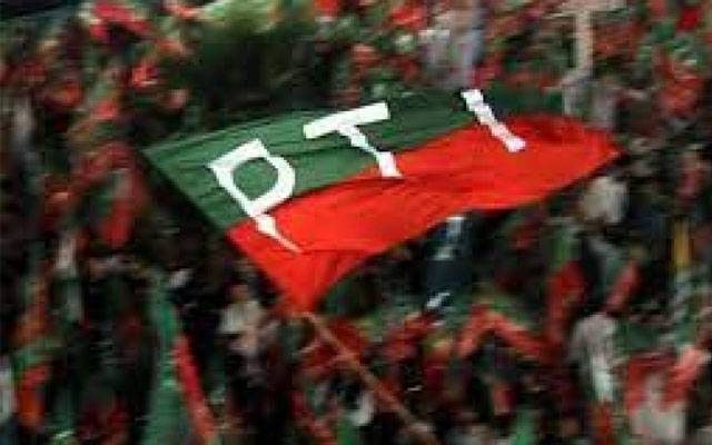استعفوں کا معاملہ، پی ٹی آئی دو دھڑوں میں تقسیم ہوگئی