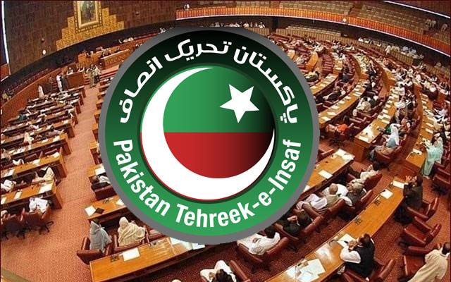 پی ٹی آئی سینیٹرز کا بڑا سرپرائز، حکومت کو ایک اور دھچکا لگ گیا 
