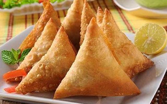 سموسہ اور بریانی کیا یہ غذائیں ہمارے لیے نقصاندہ ہیں؟