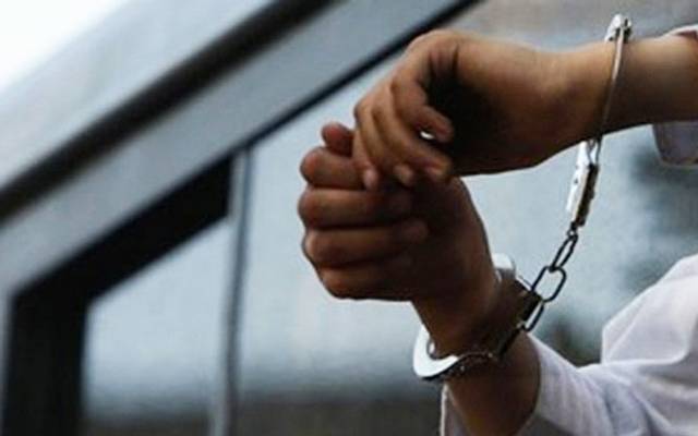 معروف اداکارہ کو نازیبا لباس پہن کر ویڈیو شوٹ کروانے پر حراست میں لے لیا گیا