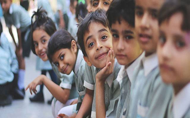 مہنگائی نےبچوں کوبھی نہ چھوڑا،فیسوں میں 100گنااضافہ کردیا گیا