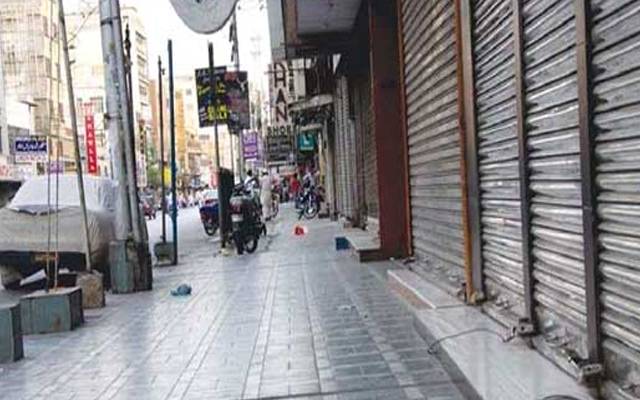 Shops closure,8 clock,traders,divided,in two groups,City42
