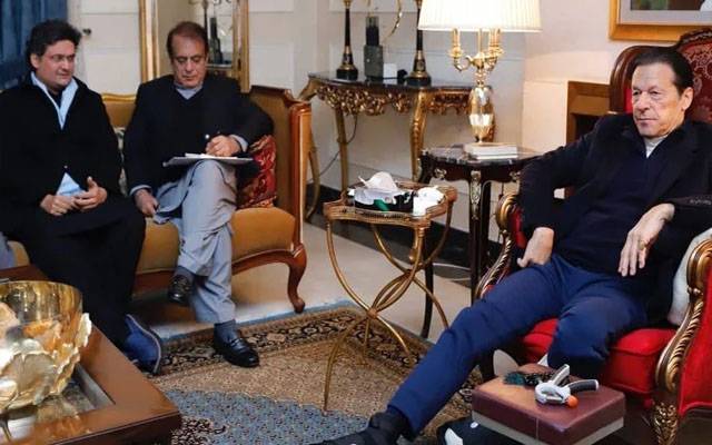 عمران خان نے اسپیکر سے رابطہ کرنے والے پارٹی ارکان کے نام مانگ لیے