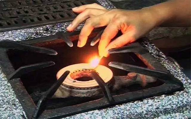 گھروں میں گیس ناپید، حکومت کے مقررہ اوقات میں بھی غائب