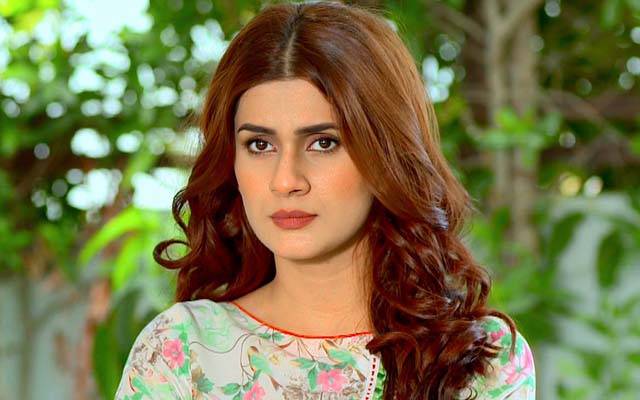 Kubra Khan 