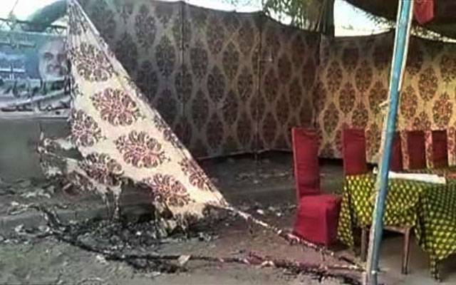 بلدیاتی انتخابات میں بدنظمی، سیاسی جماعتوں کے کیمپس نذرآتش