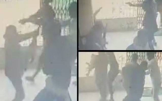 Viral vedio of fight during robbery in bank of India