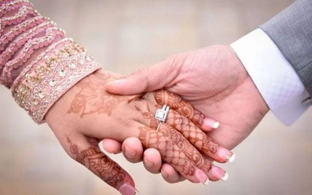 statue marriage of two citizens of India