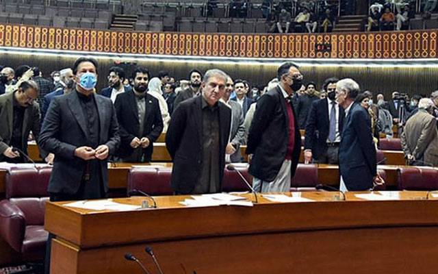 پی ٹی آئی کے مزید 43 ارکان کے استعفے منظور