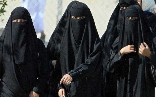  بغیر حجاب گھر سے نکلنے والی خواتین کیلئے نئی سزاؤں کا اعلان 