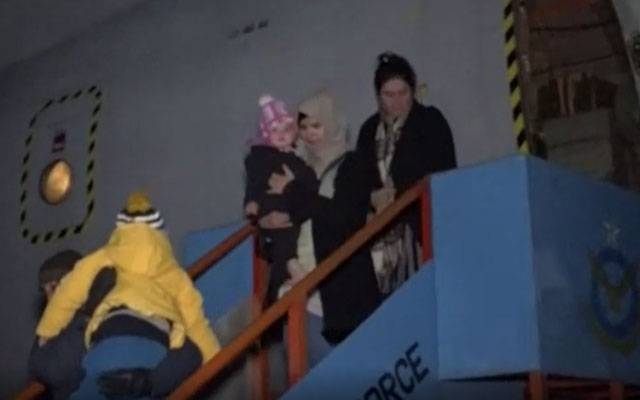پاک فضائیہ کے طیارے کے ذریعے ترکیہ میں پھنسے پاکستانی طلباء اور خاندانوں کا بحفاظت انخلاء