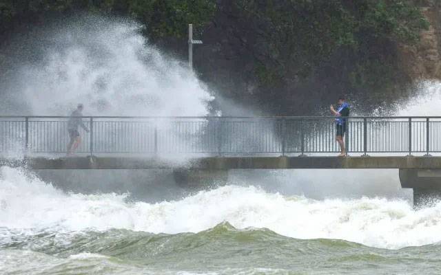 نیوزی لینڈ میں تباہ کن سمندری طوفان، ایمرجنسی نافذ 