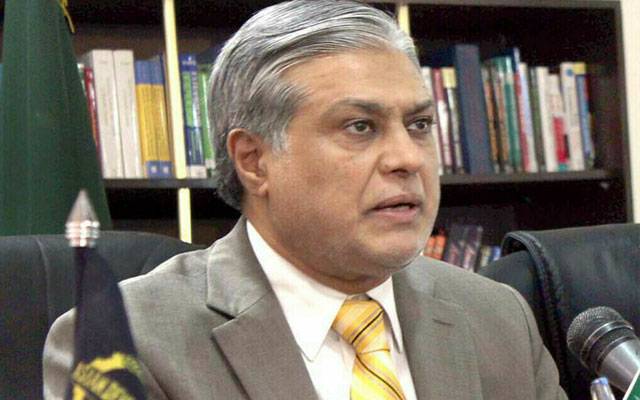 اسحاق ڈار نے مہنگائی قابو سے باہر ہونے کا اعتراف کرلیا