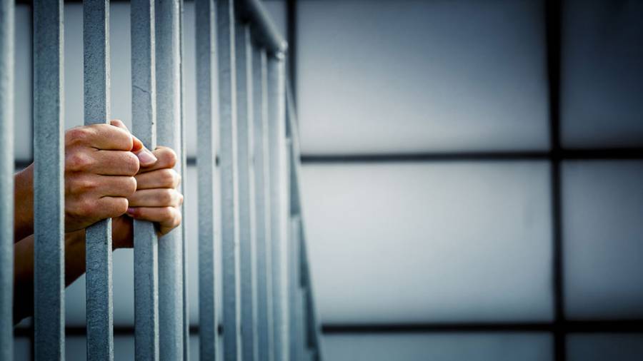 بچے سے جنسی چھیڑ چھاڑ، عمران احمد خان جیل سے رہا