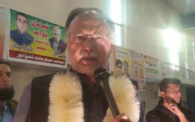 سپورٹس سٹی سٹیڈیم پر آنیوالی اضافی لاگت عمران خان سے وصول کرینگے، احسن اقبال