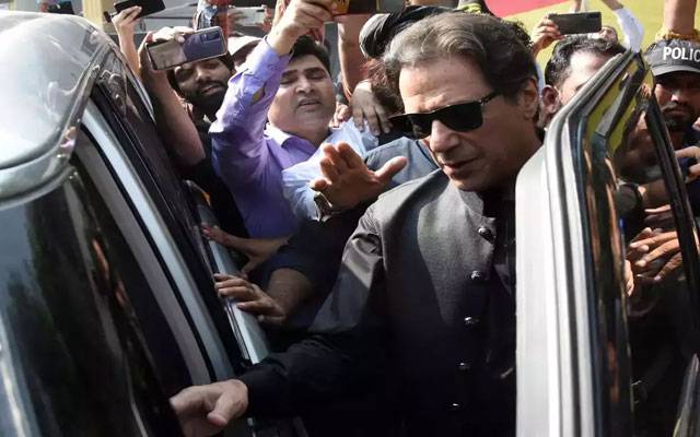 Imran Khan along with his workers left for Islamabad from Zaman Park

 MIGMG News