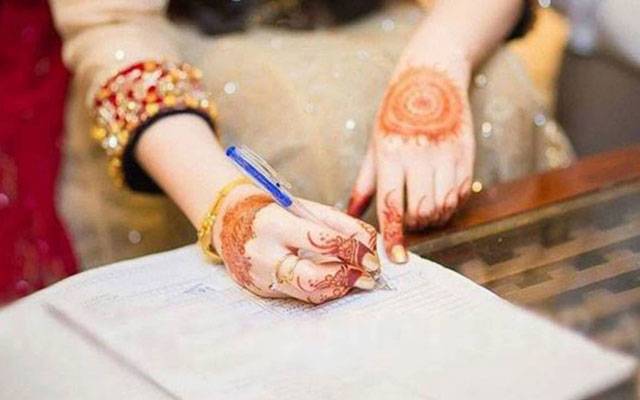 بیوی کے آشنا کیساتھ بھاگنے پر شوہر نے آشنا کی بیوی سے شادی رچالی، حیرت انگیز واقعہ 