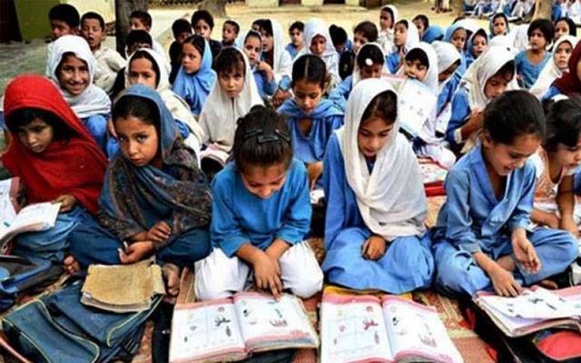 یکساں تعلیمی نصاب تیسرامرحلہ ؛نہم و دہم کی سب کتابیں انگلش میں ہوں گی