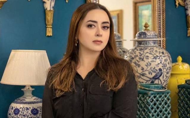 معروف ڈیزائنر ماریہ بی نے عوام سے معافی مانگ لی