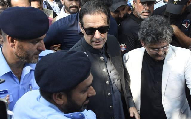توشہ خانہ کیس: عمران خان کی درخواست خارج، ناقابل ضمانت وارنٹ گرفتاری برقرار