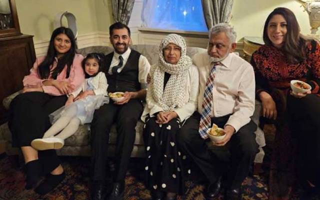 اسکاٹ لیںڈ کے پہلے مسلمان منسٹر بننے پر حمزہ یوسف کی والدہ نے کیا کہا؟