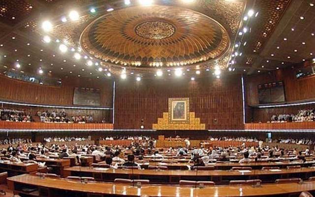 قومی اسمبلی، سپریم کورٹ کے 3 رکنی بینچ کیخلاف قرارداد منظور