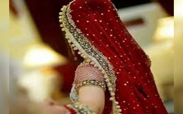 دلہن کی اپنی ہی شادی پر فائرنگ، وجہ کیا بنی؟ ویڈیو دیکھیں 