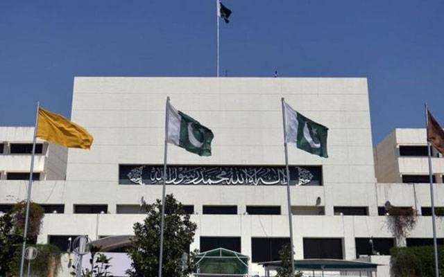 ان لوگوں کے بارے میں کیا سوچا ہے جو عدالتی لبادہ پہن کر آئین سے دہشتگردی کر رہے ہیں ؟ اسلم بھوتانی 